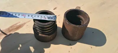 Tubo metálico con medidas - miniatura 1