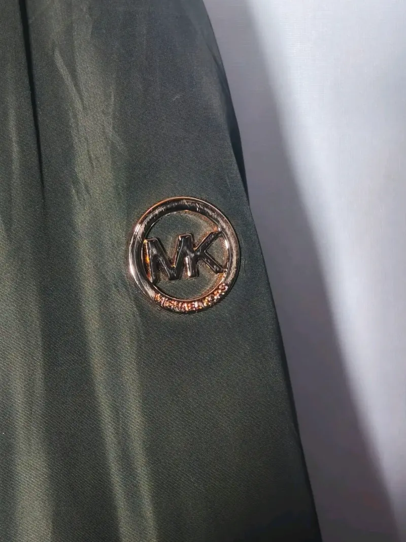 Michael kors-Parka verde con capucha de pelo - 3