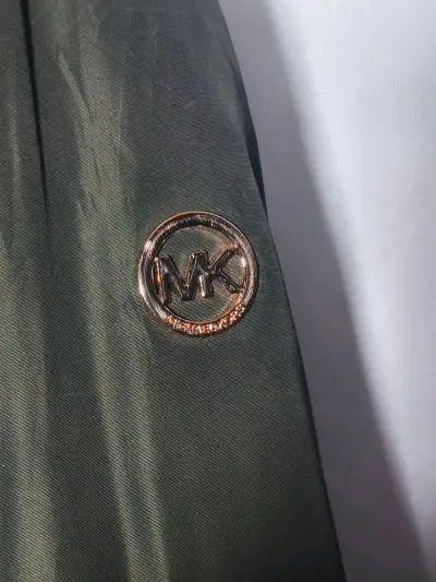 Michael kors-Parka verde con capucha de pelo - miniatura 3