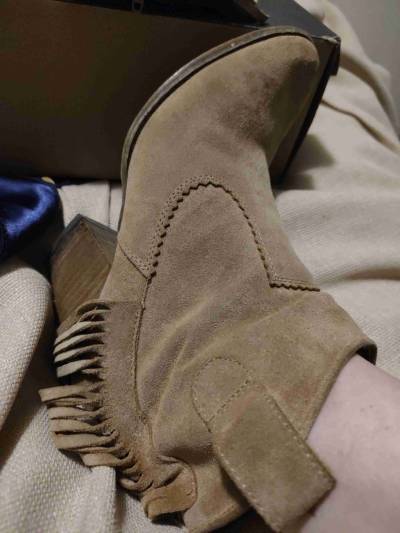 Botines de gamuza beige con flecos - miniatura 1
