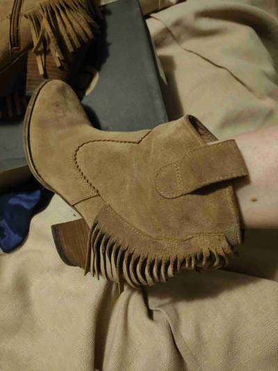 Botines de gamuza beige con flecos - miniatura 3
