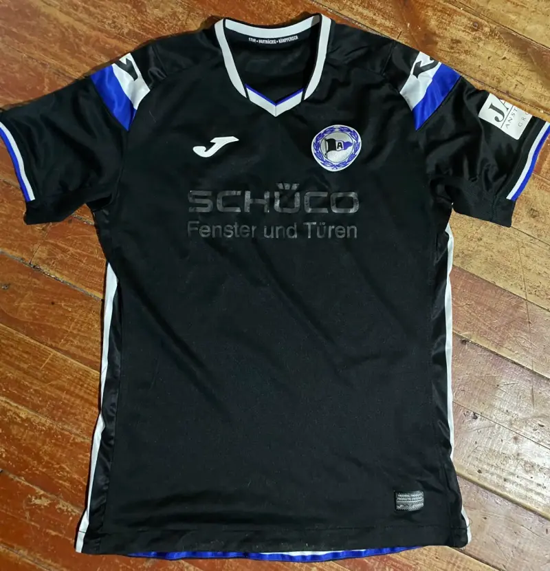 Camiseta Arminia Bielefeld TALLA M