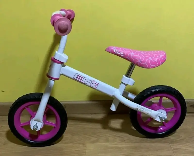 Bicicleta sin pedales EVO rosa
