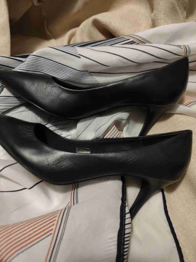 Zapatos de tacón negro - miniatura 1