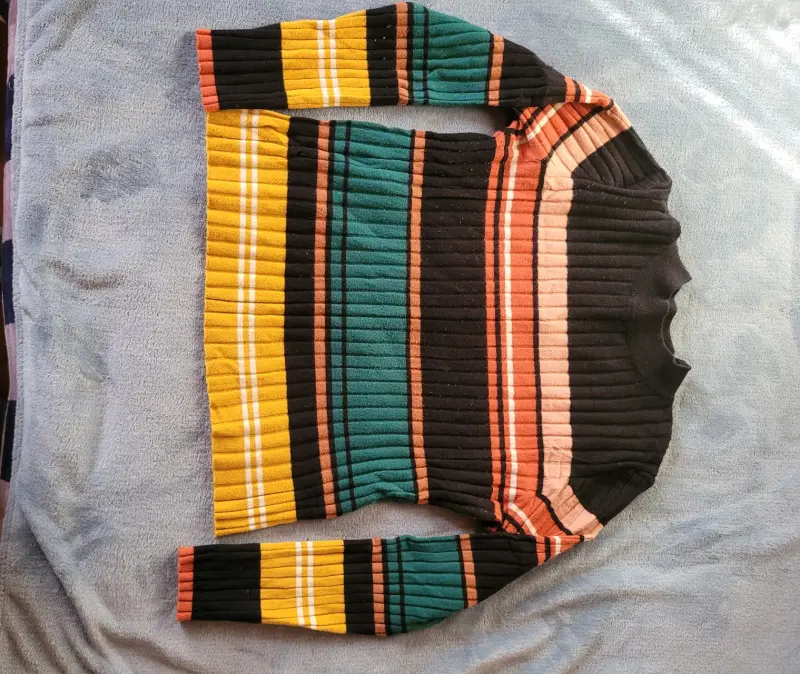 Suéter a rayas multicolor