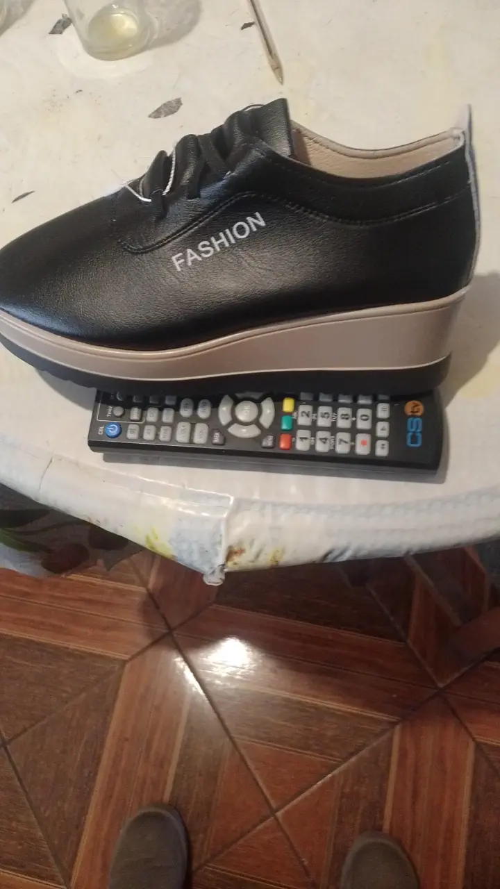 Zapatilla plataforma negra