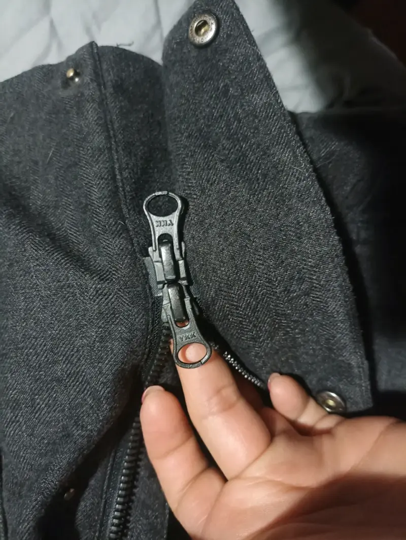Parka gris oscuro con capucha - 4