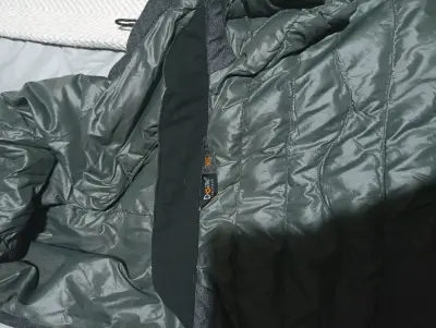 Parka gris oscuro con capucha - miniatura 5