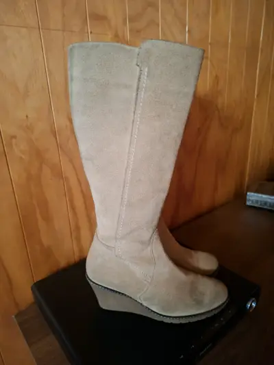 Botas de cuña beige - miniatura 1