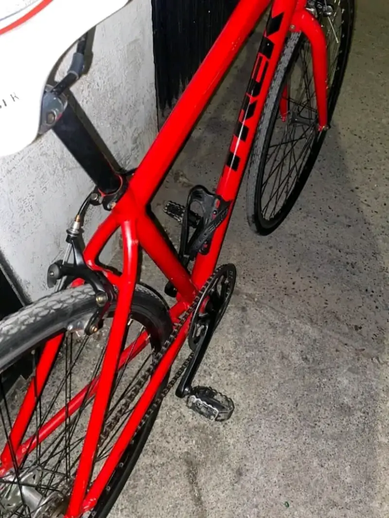 Bicicleta de carretera roja - 2
