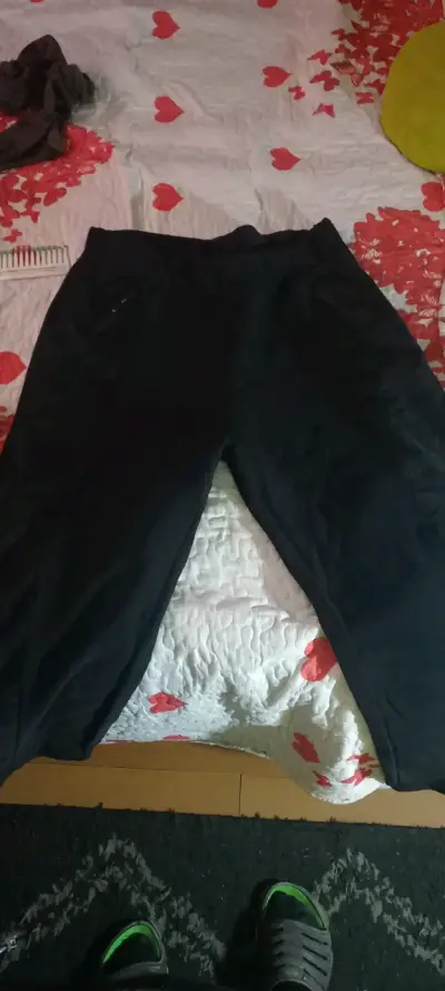 Pantalones deportivos negros - miniatura 1