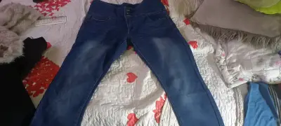 Pantalones deportivos negros - miniatura 3