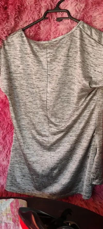 Polera gris con texto ash - miniatura 3