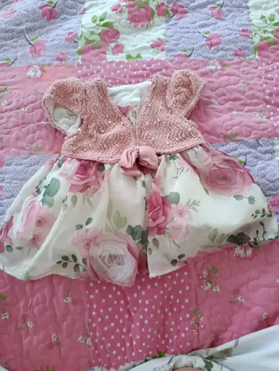 Vestido bebé floral con chaleco - miniatura 3
