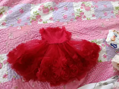 Vestido bebé floral con chaleco - miniatura 4