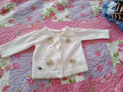 Vestido bebé floral con chaleco - miniatura 6