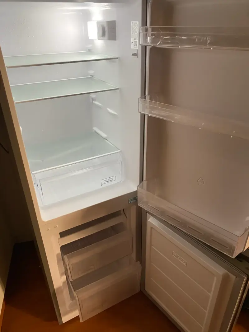 Refrigerador de dos puertas - 1