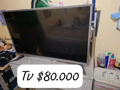 Televisor LED 32 pulgadas - miniatura 1