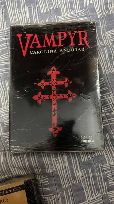 Libro Vampyr Carolina Andújar - miniatura 1