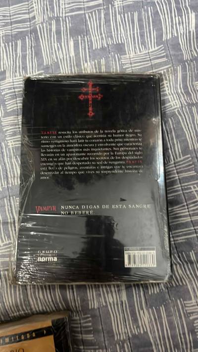 Libro Vampyr Carolina Andújar - miniatura 2