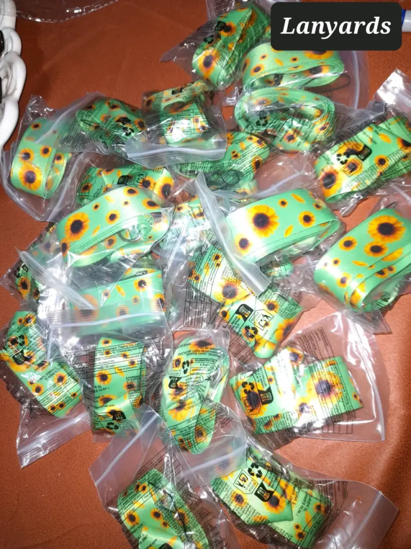 Lanyards verdes con girasoles - 3