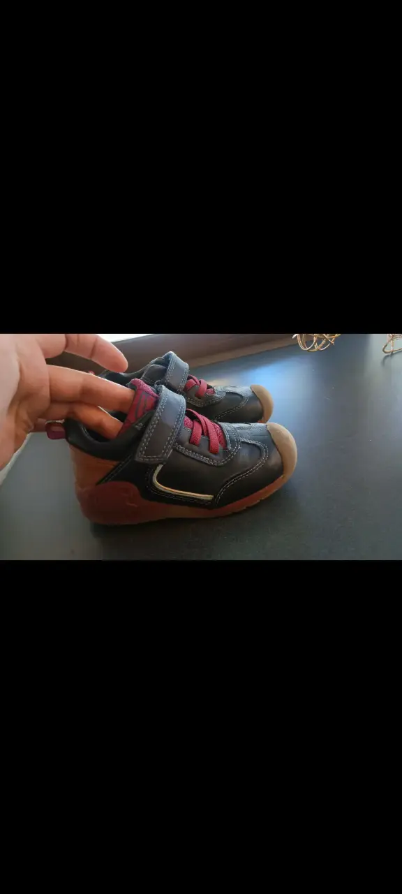Zapatillas infantiles negras pillin número 23 - 2