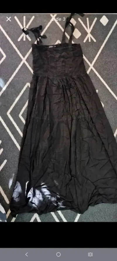Vestido largo negro elegante - miniatura 1