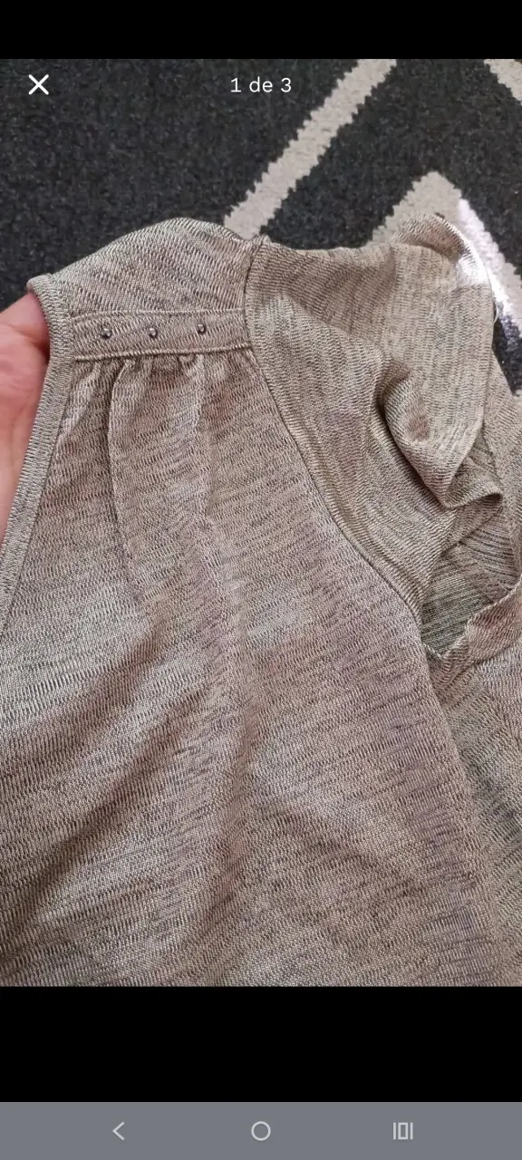 Polera dorada marca Ash muy elegante - 2