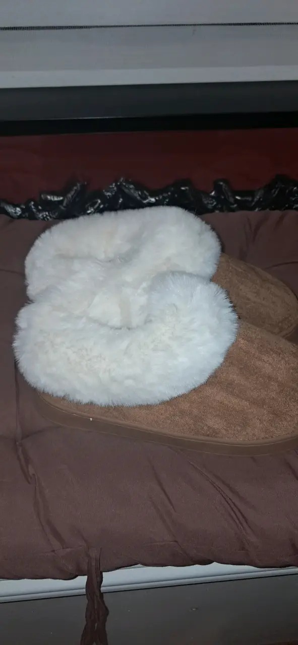 Pantuflas/botines marrones con forro blanco - 4