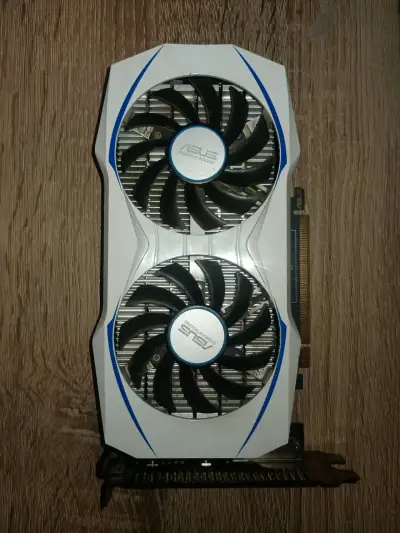 Tarjeta gráfica ASUS 1050ti oc 4gb - miniatura 3