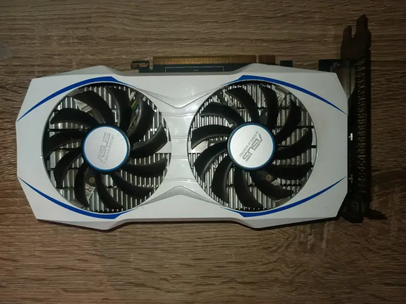 Tarjeta gráfica ASUS 1050ti oc 4gb - 4
