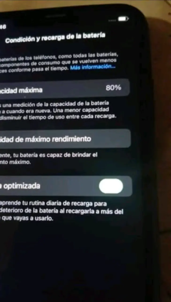 iPhone XR 64GB en Venta – Bloqueado por Operador - 2