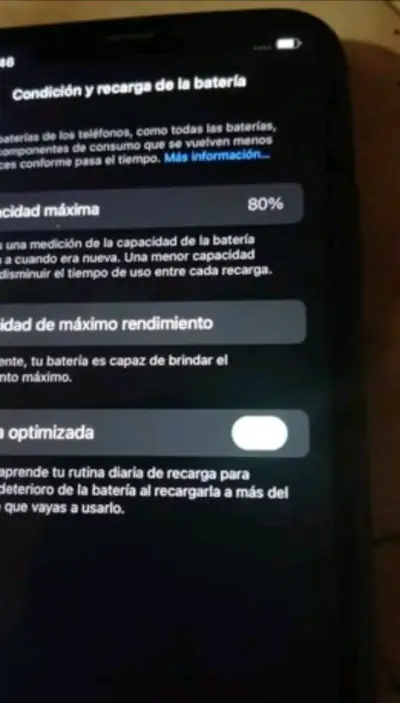 iPhone XR 64GB en Venta – Bloqueado por Operador - miniatura 2