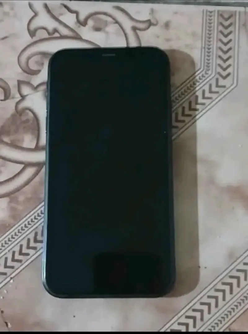iPhone XR 64GB en Venta – Bloqueado por Operador - 3