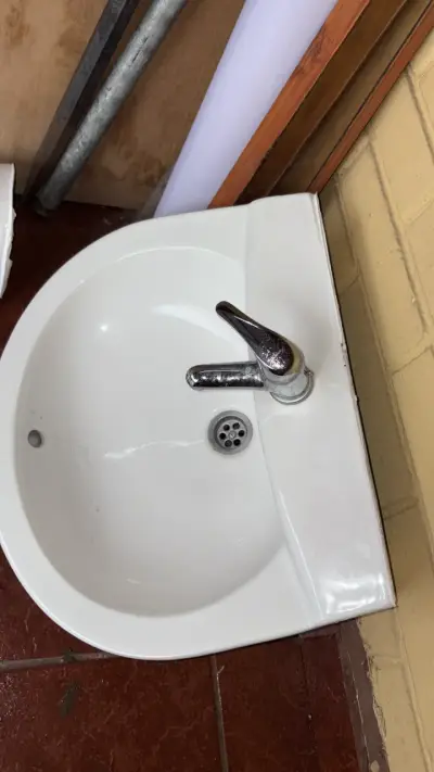 Lavamanos de cerámica con pedestal - miniatura 2