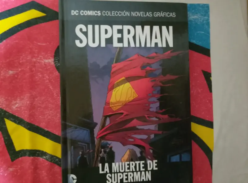 Novela gráfica Superman DC Comics