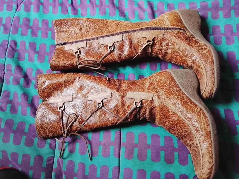 Botas de cuero marrón