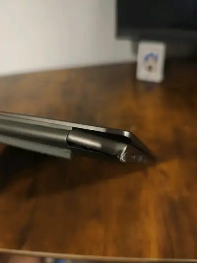 Laptop Lenovo Intel Evo - miniatura 3