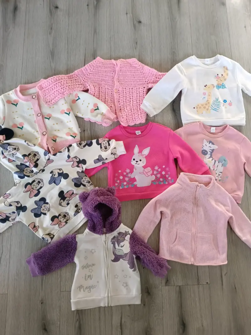 Set de ropa infantil variada - 1