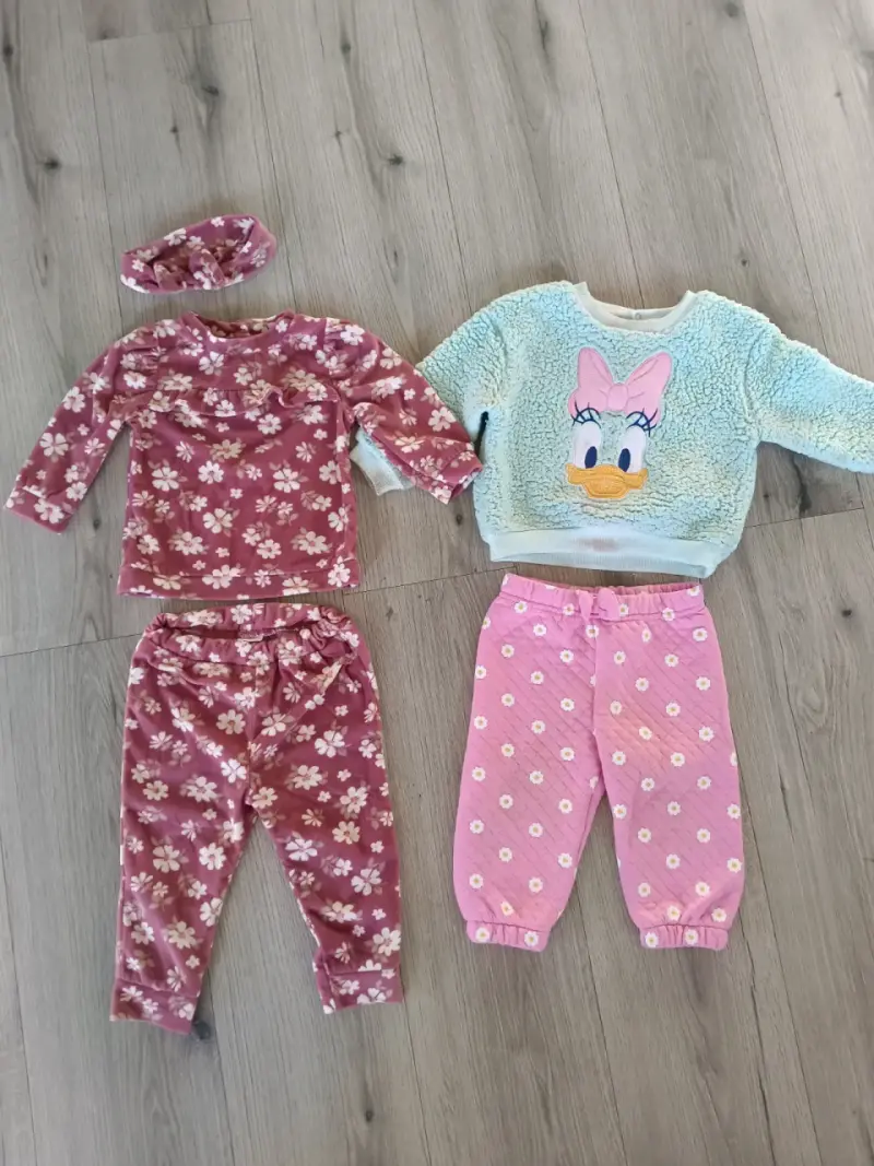 Set de ropa infantil variada - 3