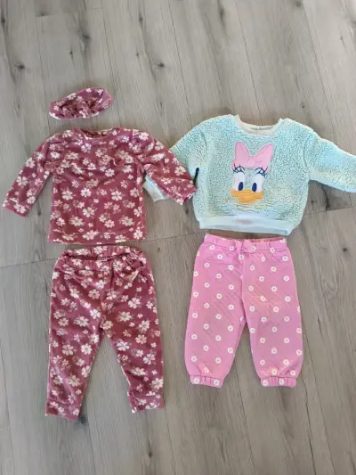 Set de ropa infantil variada - miniatura 3