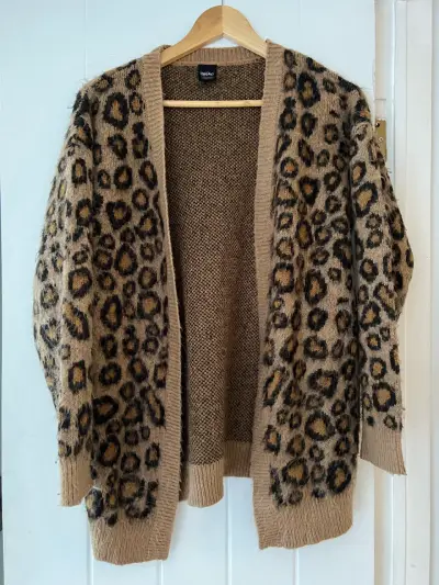 Cárdigan de leopardo café - miniatura 1