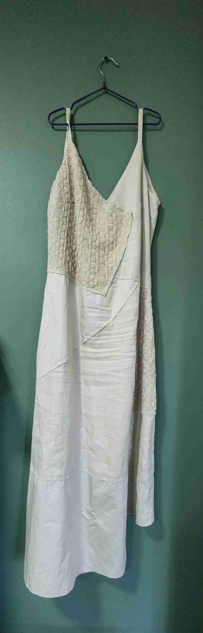 Vestido blanco con detalle tejido - miniatura 1