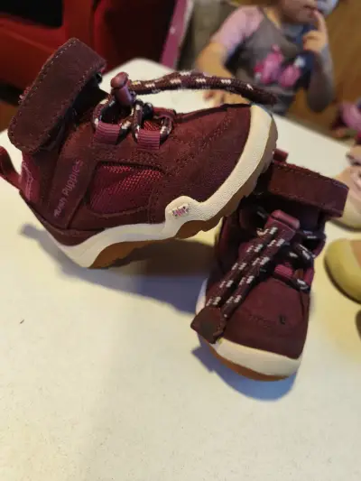Lote de zapatillas y zapatos infantiles - miniatura 2