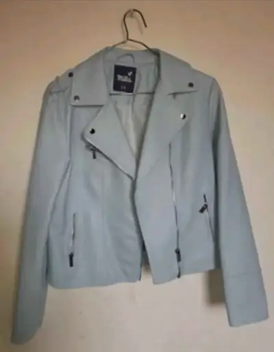 Todas las  chaquetas a 12000 - miniatura 1