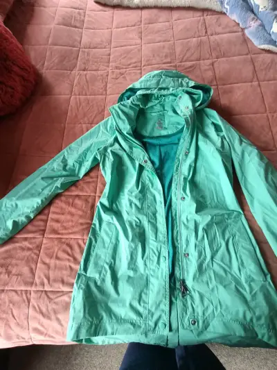Parka verde con capucha - miniatura 1