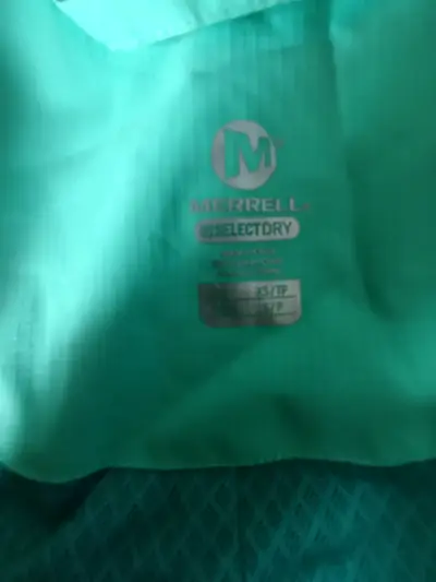 Parka verde con capucha - miniatura 2