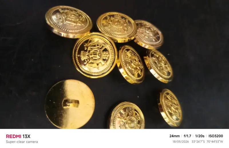 12 bello y finos Botones resina.o metal - 4