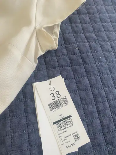 Vestido beige con cinturón nuevo marca IÓ - miniatura 3