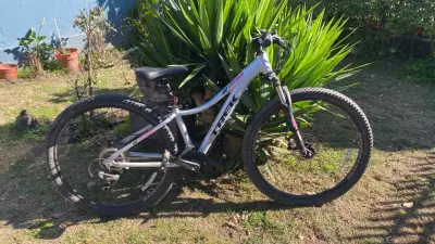 Bicicleta Trek para montaña - miniatura 1